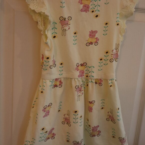 Yellow Peppa Pig 5T Dress with sunflowers - Picture 2 of 10
